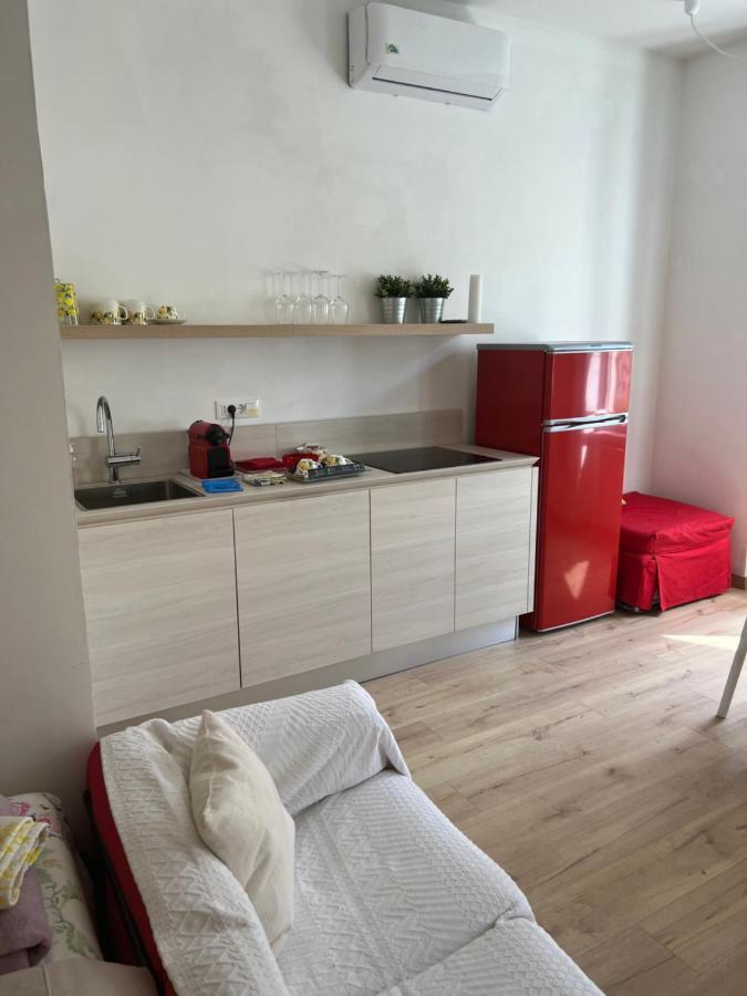 Alla Scalinata Del Teatro Rossetti Confort Suites Parcheggio Trieszt Kültér fotó
