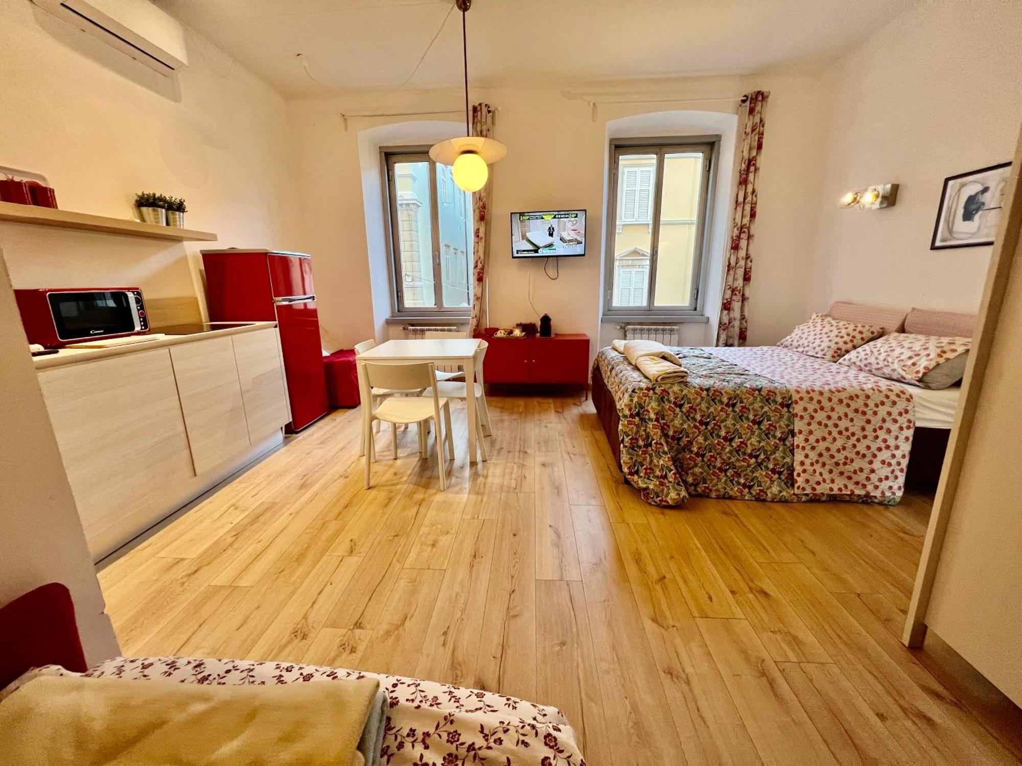 Alla Scalinata Del Teatro Rossetti Confort Suites Parcheggio Trieszt Kültér fotó